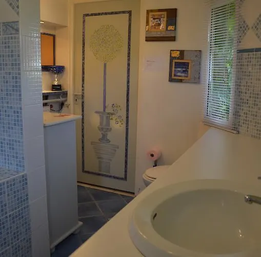 Couette-café Jardin De Marceau 3*